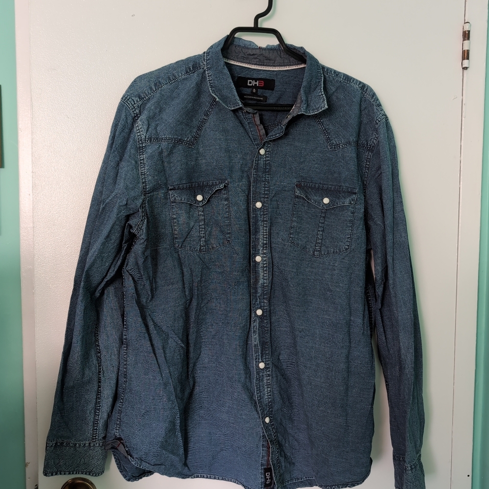 🍁DH3 Denim Button-Up Shirt